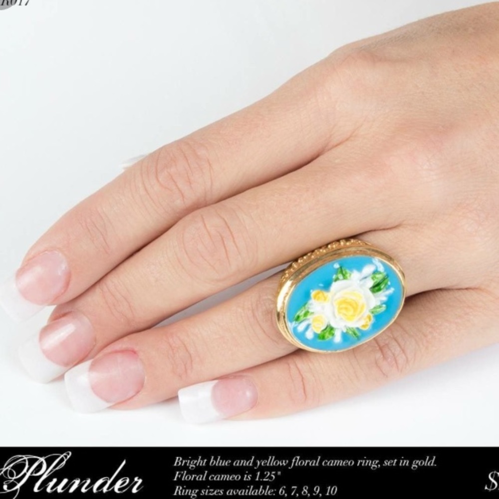 Plunder Billie Jean Cameo Ring Size 8 NIB